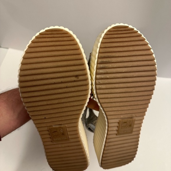 Dolce Vita Debra Platform Sandal in Silver Distressed Leather Size 8.5 - Picture 10 of 10